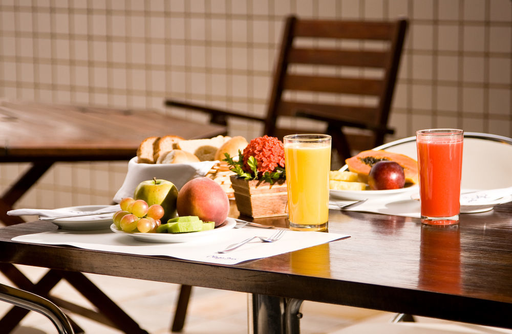 Plaza Flat Hotel 4*
