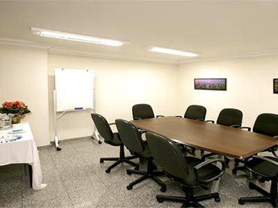 Hotel Plaza Flat 4*