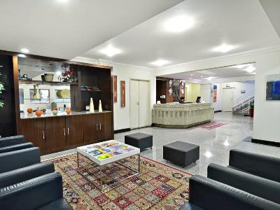 Plaza Flat 4*